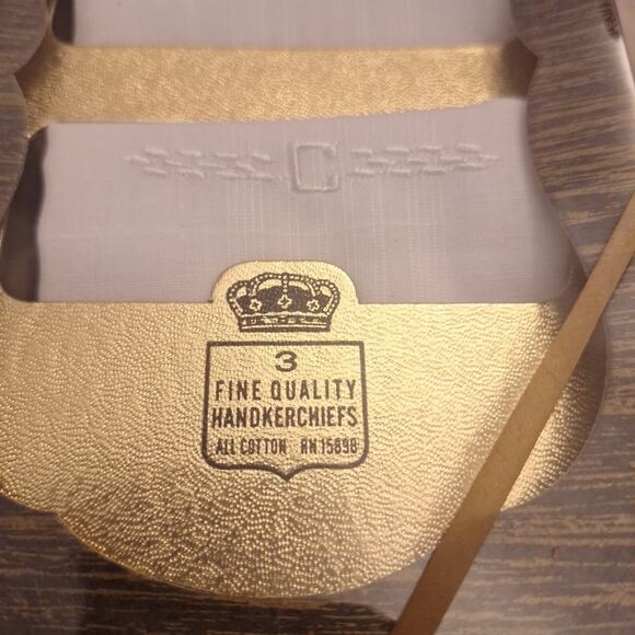 VINTAGE C monogram Fine Quality Handkerchiefs UNOPENED in BOX Set 3 Embroidered - Picture 2 of 3